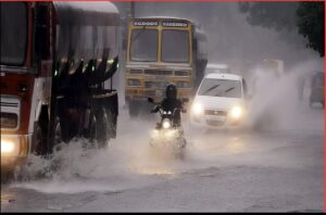 Kerala Braces for Heavy Rain: Orange Alert in 3 Districts, IMD Issues Flood Warning