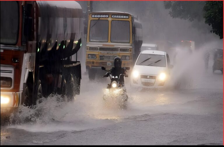 Kerala Braces for Heavy Rain: Orange Alert in 3 Districts, IMD Issues Flood Warning